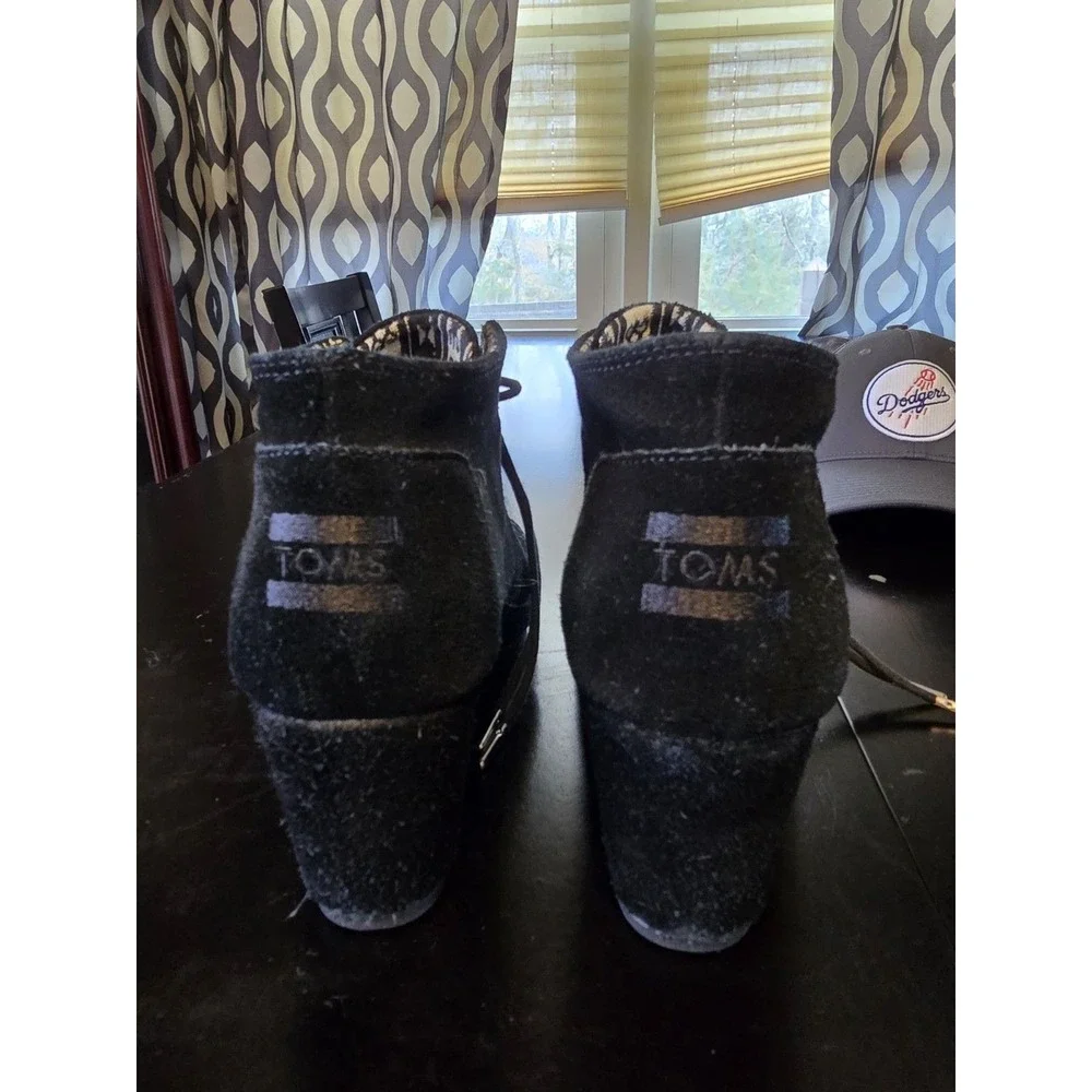 TOMS Women's Black‎ Suede Ankle Bootie Wedge Lace-Up Boots US 8